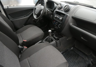 Подержанный автомобиль LADA (ВАЗ) Granta Sedan 2013 года (9 фото)