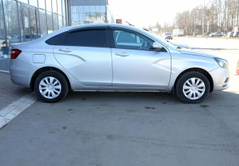 Подержанный автомобиль LADA (ВАЗ) Vesta Sedan 2017 года (7 фото)
