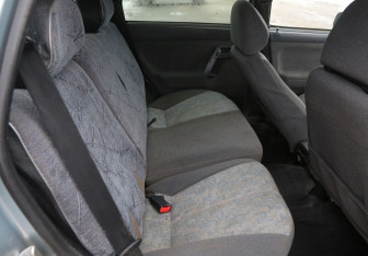 Подержанный автомобиль LADA (ВАЗ) 2111 2002 года (11 фото)