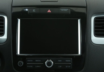 Подержанный автомобиль Volkswagen Touareg 2013 года (13 фото)