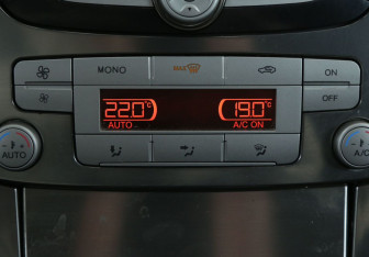 Подержанный автомобиль Ford Mondeo Sedan 2008 года (18 фото)