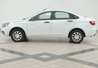 Подержанный автомобиль LADA (ВАЗ) Vesta Sedan 2019 года (7 фото)