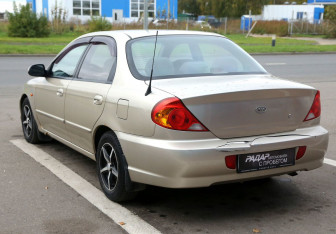 Подержанный автомобиль Kia Spectra Sedan 2009 года (4 фото)