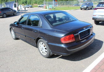 Подержанный автомобиль Hyundai Sonata 2008 года (5 фото)