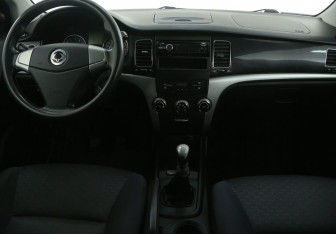 Подержанный автомобиль SsangYong Actyon 2012 года (12 фото)
