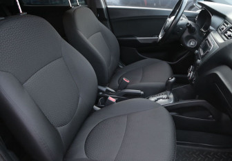 Подержанный автомобиль Kia Rio Sedan 2014 года (10 фото)