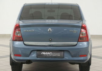 Подержанный автомобиль Renault Logan Sedan 2012 года (3 фото)