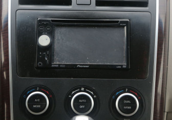 Подержанный автомобиль Mazda CX-9 2008 года (13 фото)