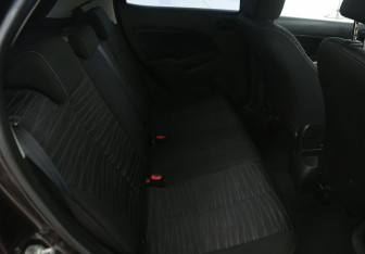 Подержанный автомобиль Mazda 2 Hatchback 2008 года (11 фото)