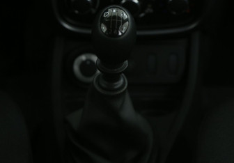 Подержанный автомобиль Renault Duster 2013 года (15 фото)