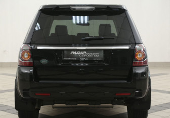 Подержанный автомобиль Land Rover Freelander 2014 года (3 фото)
