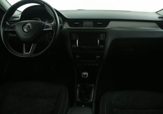 Подержанный автомобиль Skoda Rapid Liftback 2019 года (12 фото)