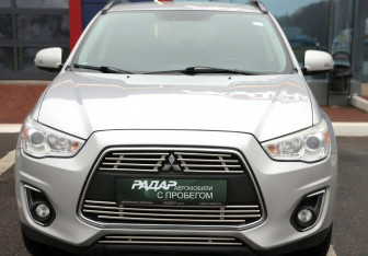 Подержанный автомобиль Mitsubishi ASX 2013 года (2 фото)
