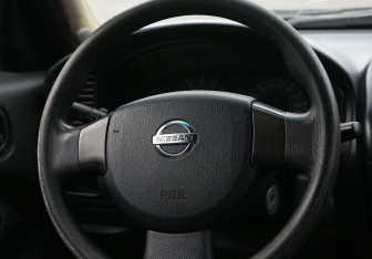 Подержанный автомобиль Nissan Almera Classic 2007 года (16 фото)