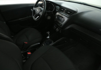 Подержанный автомобиль Kia Rio Sedan 2014 года (9 фото)