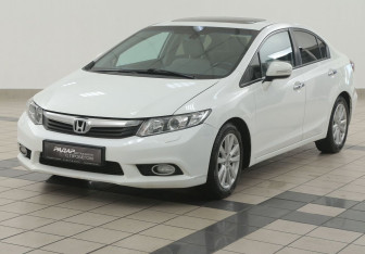 Подержанный автомобиль Honda Civic Sedan 2012 года (8 фото)