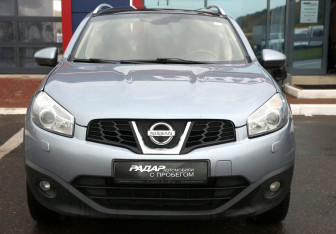 Подержанный автомобиль Nissan Qashqai+2 2011 года (2 фото)