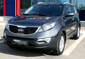 Подержанный автомобиль Kia Sportage 2012 года (3 фото)