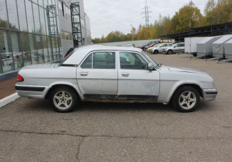 Подержанный автомобиль ГАЗ 31105 «Волга» 2007 года (8 фото)