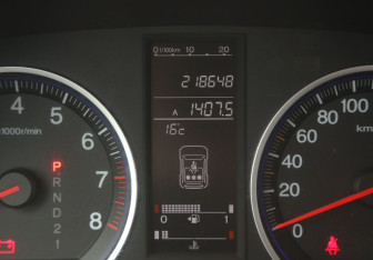 Подержанный автомобиль Honda CR-V 2008 года (19 фото)
