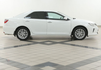 Подержанный автомобиль Toyota Camry Sedan 2015 года (5 фото)