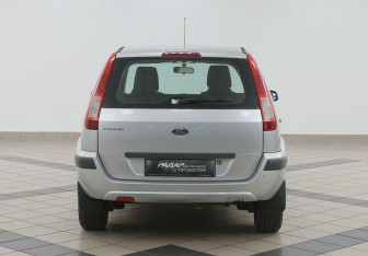 Подержанный автомобиль Ford Fusion 2007 года (3 фото)