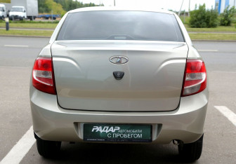 Подержанный автомобиль LADA (ВАЗ) Granta Sedan 2012 года (5 фото)