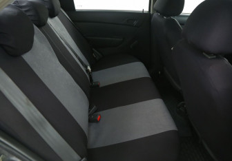 Подержанный автомобиль Chevrolet Aveo Sedan 2010 года (11 фото)
