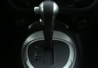 Подержанный автомобиль Nissan Juke 2018 года (15 фото)