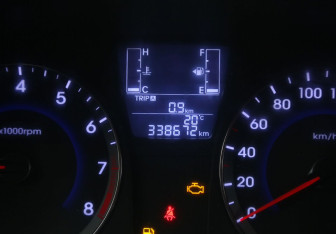 Подержанный автомобиль Hyundai Solaris Sedan 2015 года (17 фото)