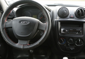 Подержанный автомобиль LADA (ВАЗ) Granta Sedan 2017 года (14 фото)