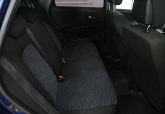 Подержанный автомобиль Kia Ceed Hatchback 2009 года (11 фото)