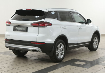 Подержанный автомобиль Geely Atlas Pro 2024 года (4 фото)