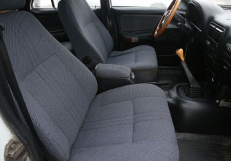 Подержанный автомобиль ГАЗ 3110 «Волга» Sedan 2001 года (10 фото)