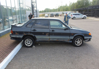 Подержанный автомобиль LADA (ВАЗ) 2115 2007 года (8 фото)