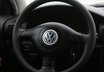 Подержанный автомобиль Volkswagen Passat Wagon 1999 года (16 фото)