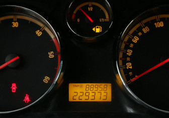 Подержанный автомобиль Opel Antara 2007 года (18 фото)