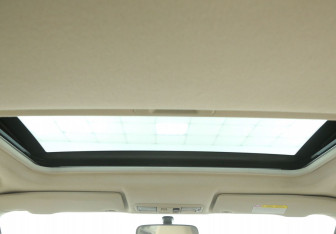 Подержанный автомобиль Mitsubishi Outlander 2008 года (17 фото)