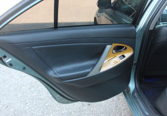 Подержанный автомобиль Toyota Camry Sedan 2006 года (11 фото)