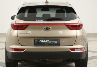 Подержанный автомобиль Kia Sportage 2017 года (3 фото)