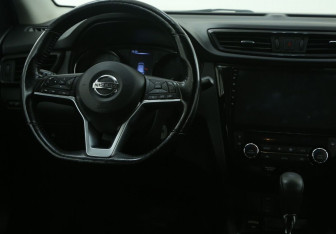 Подержанный автомобиль Nissan Qashqai 2020 года (14 фото)