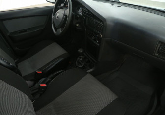Подержанный автомобиль Daewoo Nexia Sedan 2010 года (9 фото)