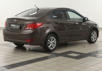 Подержанный автомобиль Hyundai Solaris Sedan 2014 года (4 фото)