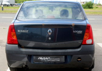 Подержанный автомобиль Renault Logan Sedan 2006 года (5 фото)