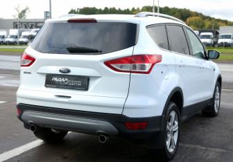 Подержанный автомобиль Ford Kuga 2014 года (6 фото)