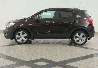 Подержанный автомобиль Opel Mokka 2012 года (7 фото)
