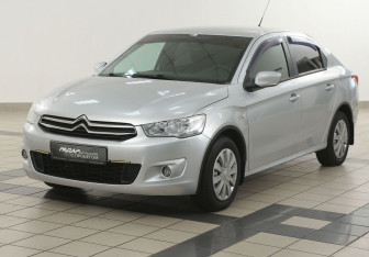 Подержанный автомобиль Citroen C-Elysee 2013 года (8 фото)