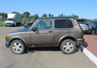 Подержанный автомобиль LADA (ВАЗ) 2121 (4x4) 2017 года (4 фото)