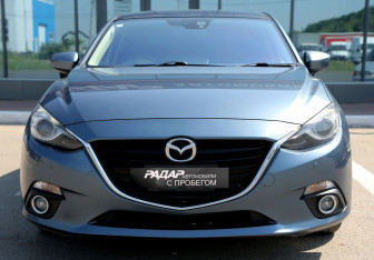Подержанный автомобиль Mazda Axela Hatchback 2014 года (2 фото)