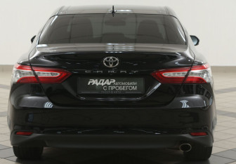 Подержанный автомобиль Toyota Camry Sedan 2020 года (3 фото)